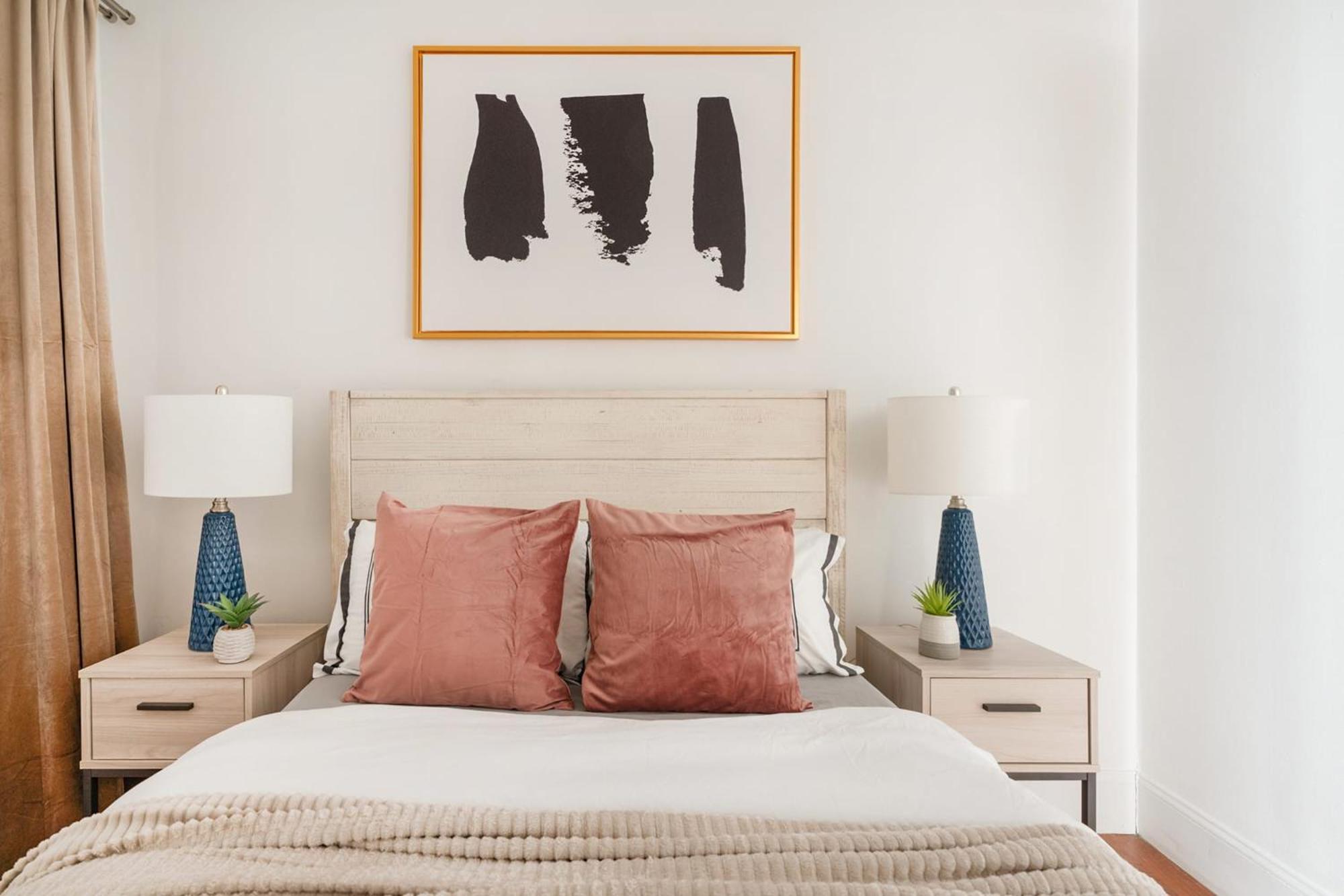 69-4d Trendy Lower East Side 1b Brand New New York